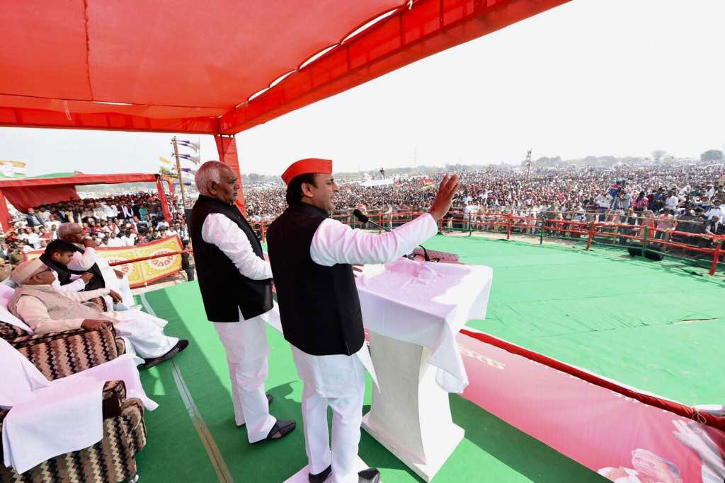 Akhilesh addressing the voters in Mulayam Singh Yadav's stronghold of Mainpuri