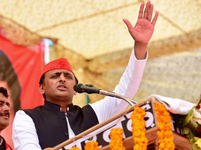 Akhilesh Yadav addressing at Maharajganj