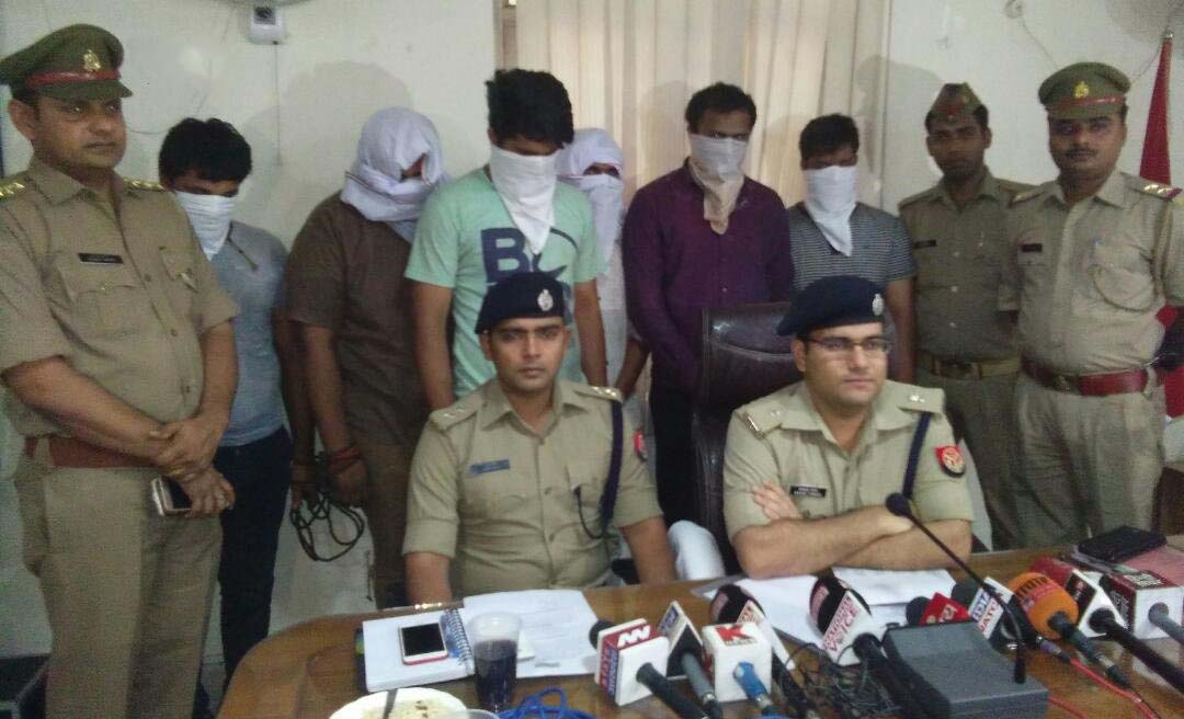 Five bookies arrested with Rs. 70,000 in Ghaziabad