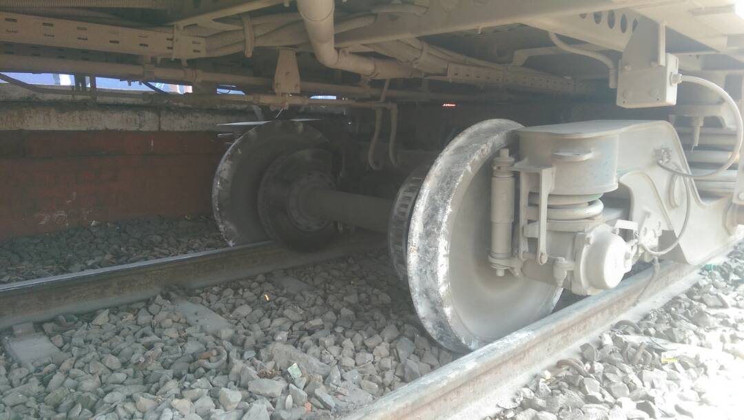 Derailed train bogies 