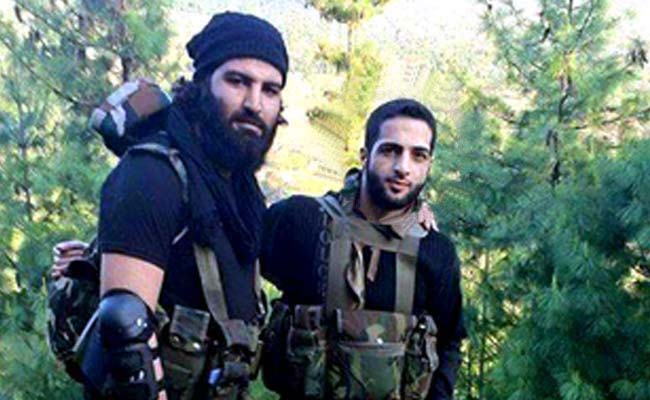 Hizbul Mujahideen (Left) commander Burhan Wani (Right)