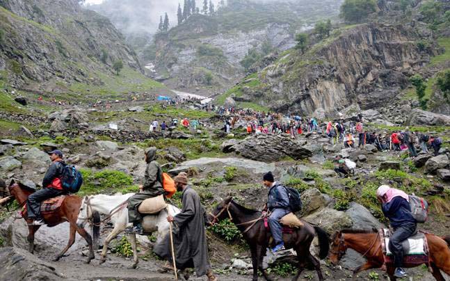 अमरनाथ यात्रा में बारिश ने अड़ंगा लगा