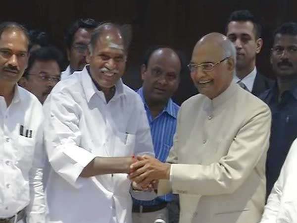 Ram Nath Kovind meets former Puducherry chief minister in Chennai