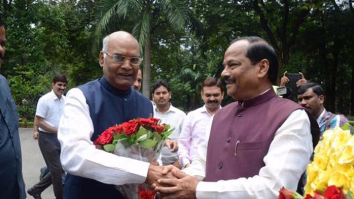 NDA Presidential candidate Ramnath Kovind with Jharkhand Chief Minister Raghubar Das 