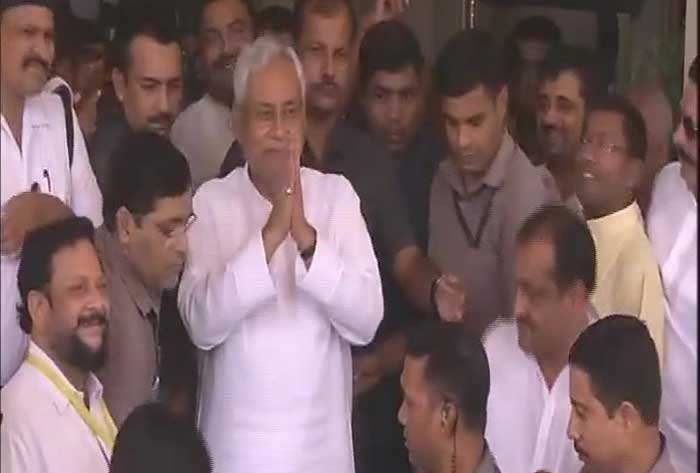 Nitish Kumar wins Bihar floor test