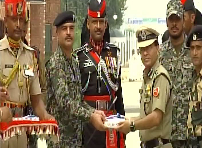  Sweets were exchanged at Wagah-Attari border  between BSF first line of defense and Pak Rangers