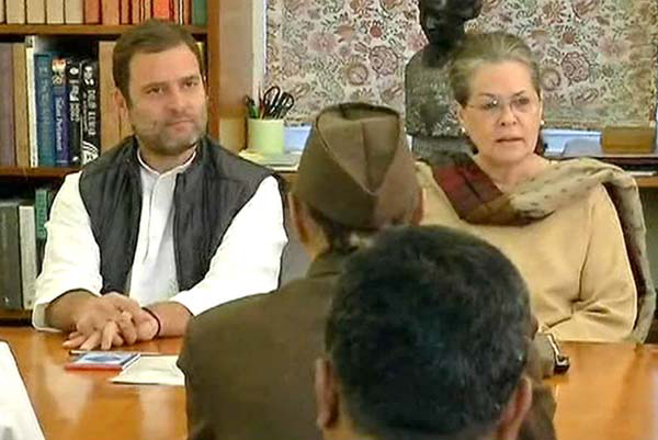 Congress President Sonia Gandhi and Congress VP Rahul in the meeting