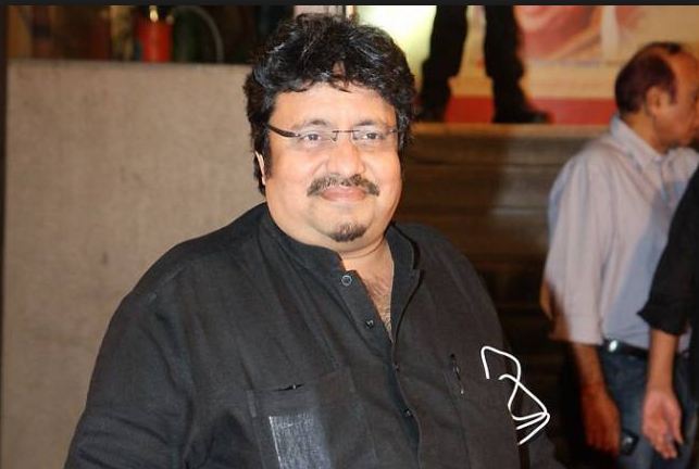  Neeraj Vora 