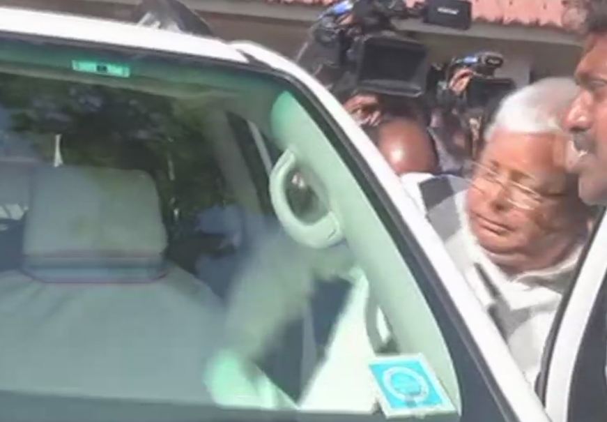 Lalu Prasad leaving for CBI Court