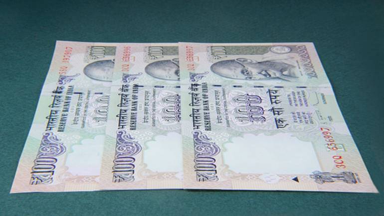 Rupee advances 11 paise 