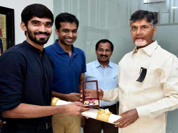 Ace Indian shuttler Kidambi Srikanth with Chief Minister N Chandrababu Naidu