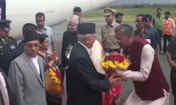 uttarakhand CM welcomed Nepal's PM 