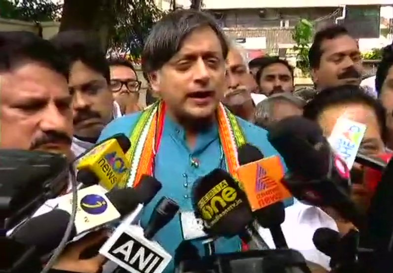 Shashi Tharoor 