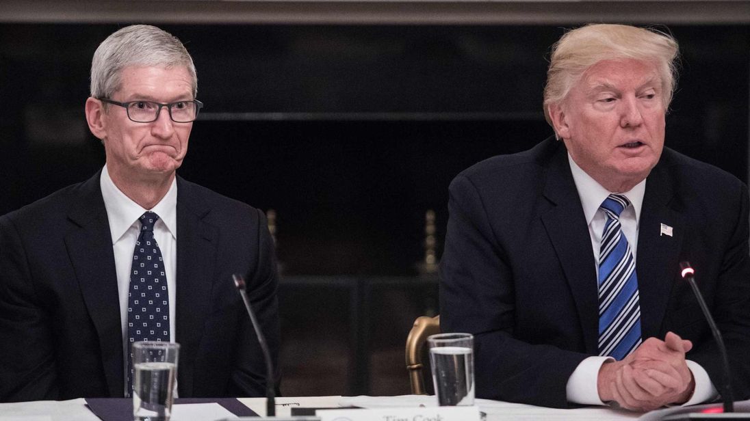 US President Trump and Apple CEO Tim Cook