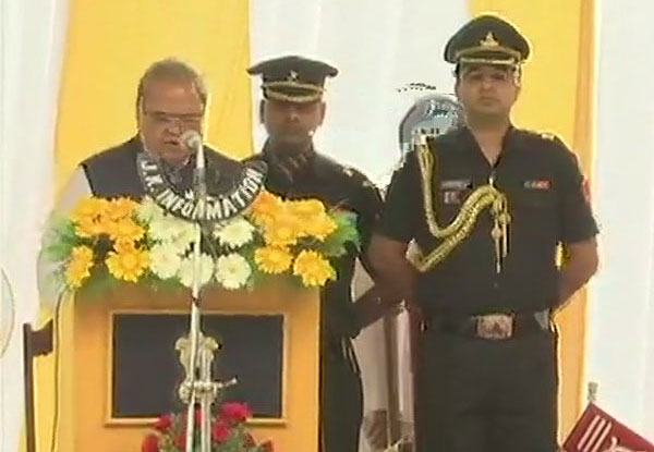 Satya Pal Malik is taking oath