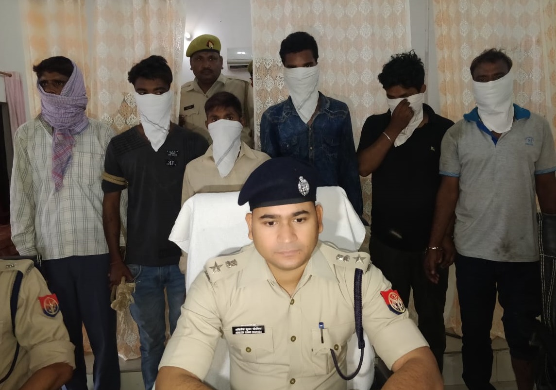 पुलिस की गिरफ्त में वाहन चोर