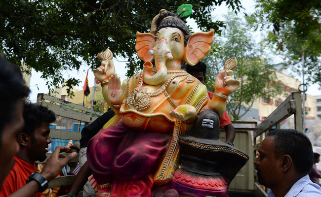 Eco-friendly Ganesh idols