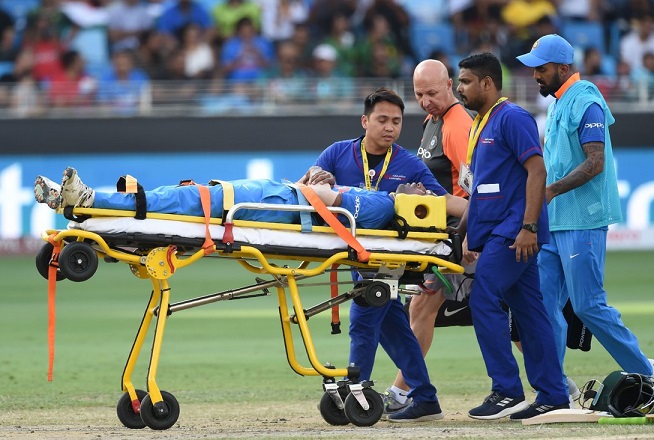 Hardik Pandya on stretchers