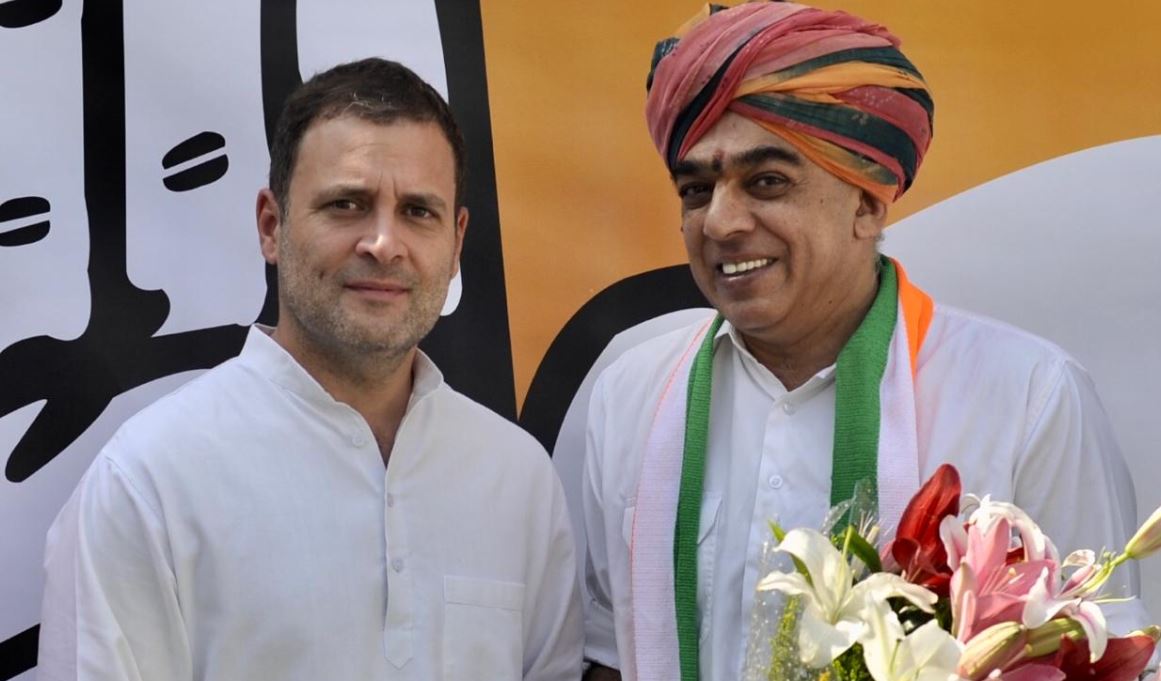 Rajasthan BJP MLA Manvendra Singh with Rahul Gandhi