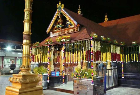 केरल का प्रसिद्ध सबरीमाला मंदिर (फाइल फोटो)