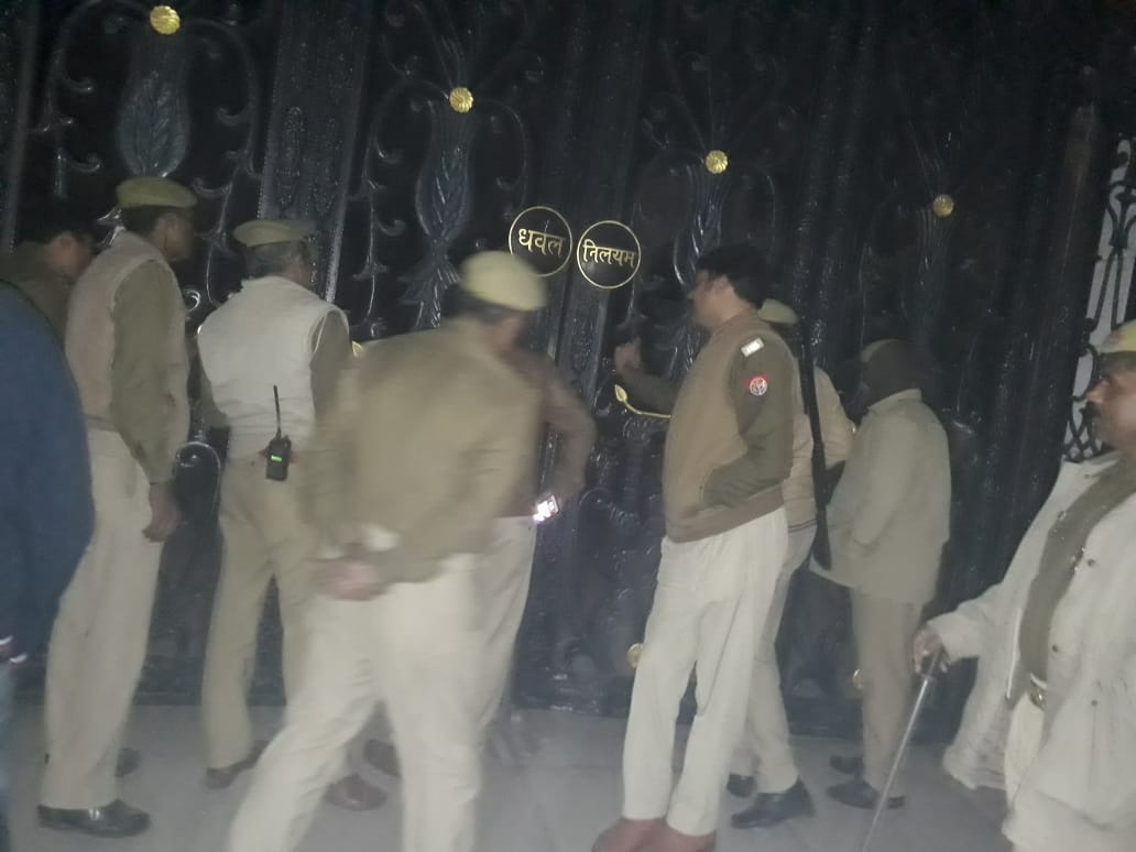 जवाहर जायसवाल के लालपुर आवास पर पुलिसिया छापेमारी