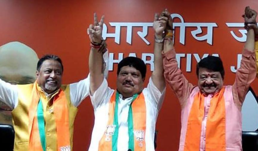 TMC sitting MLA Arjun Singh joins BJP