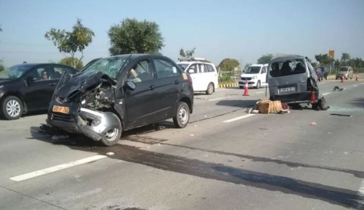 Woman dies in car collision on Yamuna Expressway