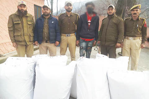 450 kg poppy seized from truck in J&K, driver arrested