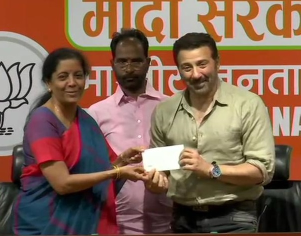 Sunny Deol Joins BJP in presence of  Piyush Goyal and Nirmala Sitharaman