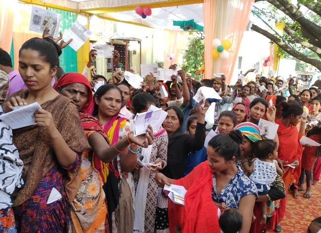 Long queues were witnessed at a polling station in Satna