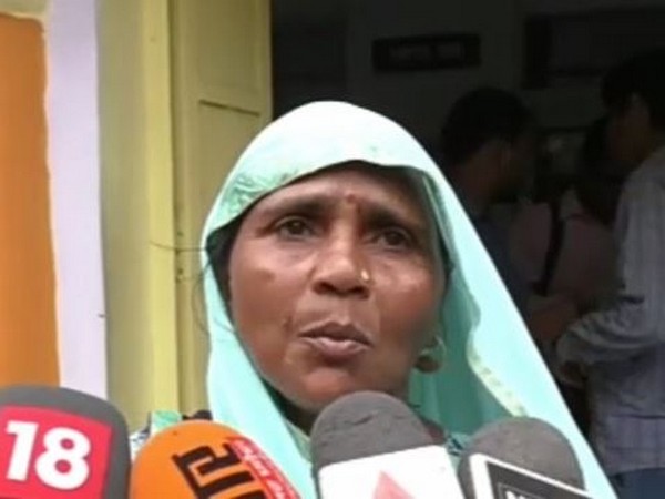 The girl's mother Sushma speaking to the media in Bareilly