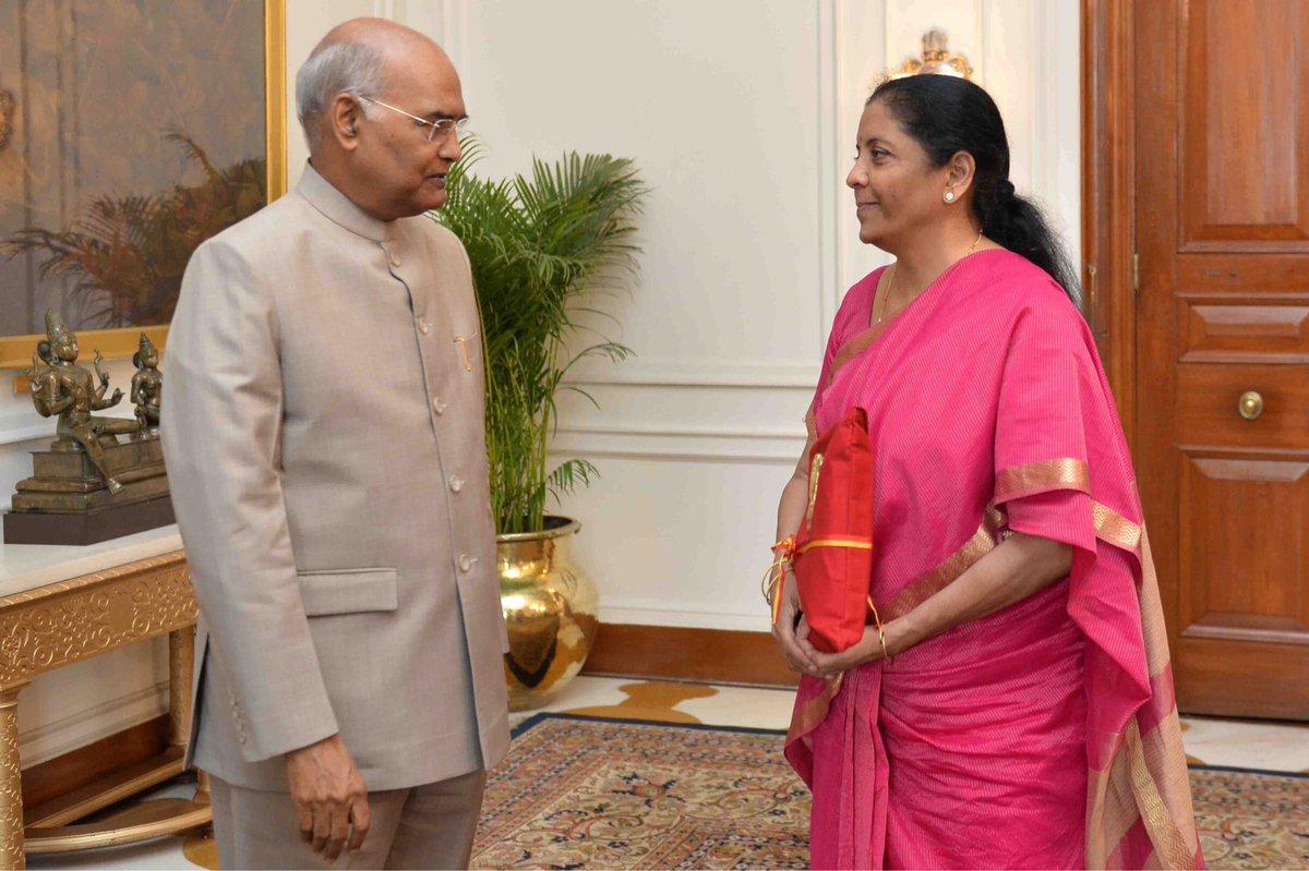 Finance Minister Nirmala Sitharaman  meets  President Ram Nath Kovind