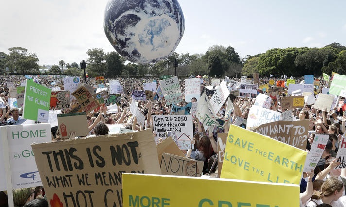 People protesting againt global climate change