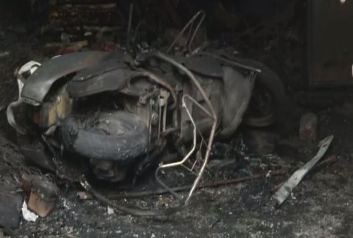 Some bikes parked outside the shop came in contact of the fire and wre completely gutted