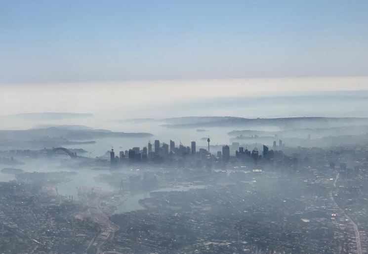 Australian bushfire smoke blankets city