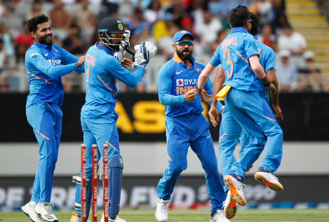 Indian players in action against New Zealand in second ODI