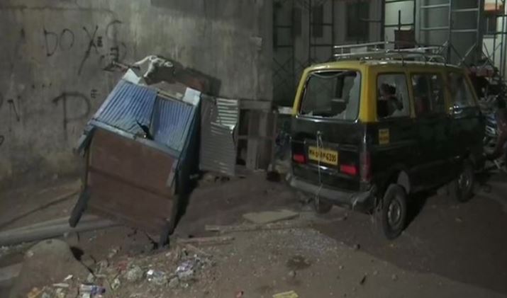 Visual from the site where the clash broke out in Chembur on Friday. Photo/ANI</i>