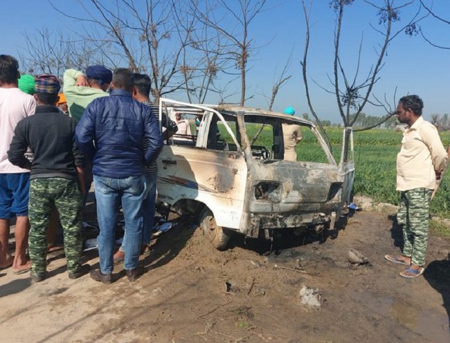 School van catches fire in Sangrur