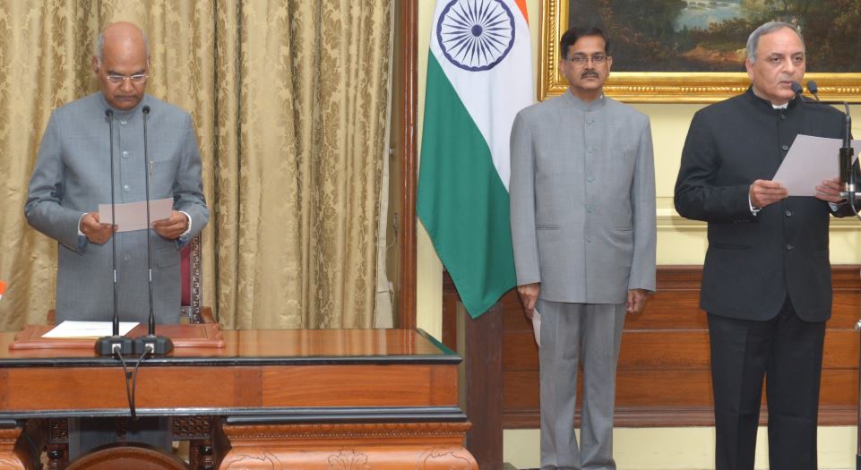 Bimal Julka taking oath as Chief Information Commissioner