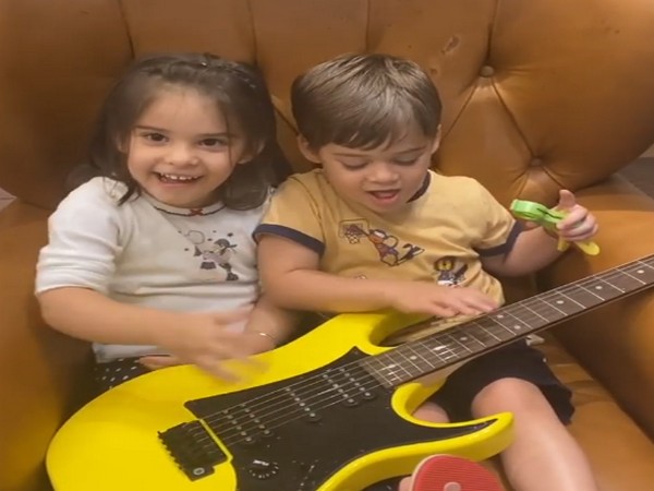 Director Karan's children Yash and Roohi Johar singing