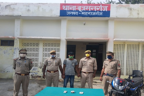 पुलिस गिरफ्त में आरोपी