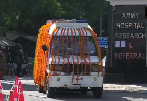 Mortal remains of Pranab Mukherjee taken to his Delhi residence