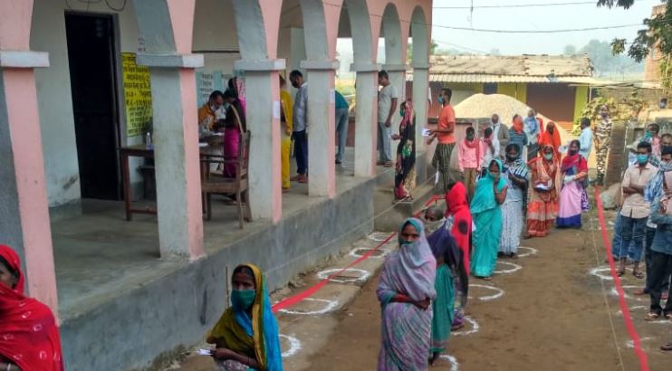 People standing to caste vote