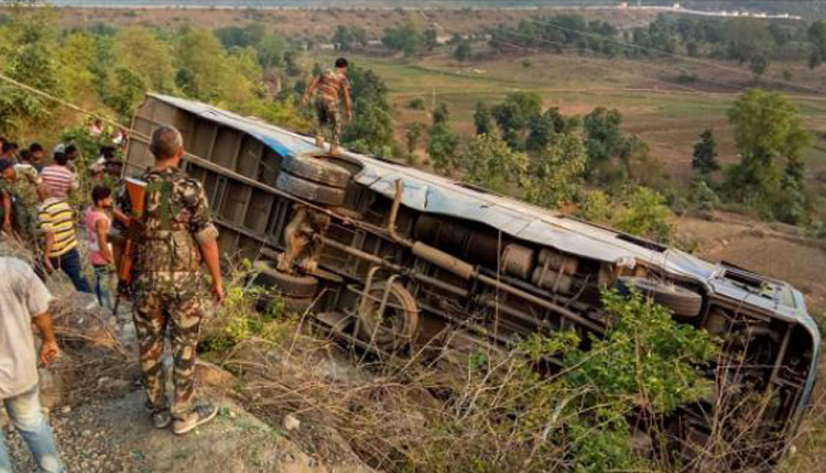 CRPF jawans truck overturns in Jharkhand