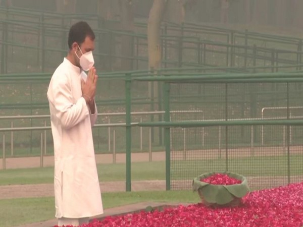 Congress leader Rahul Gandhi paying tribute to former prime minister Jawaharlal Nehru on Saturday