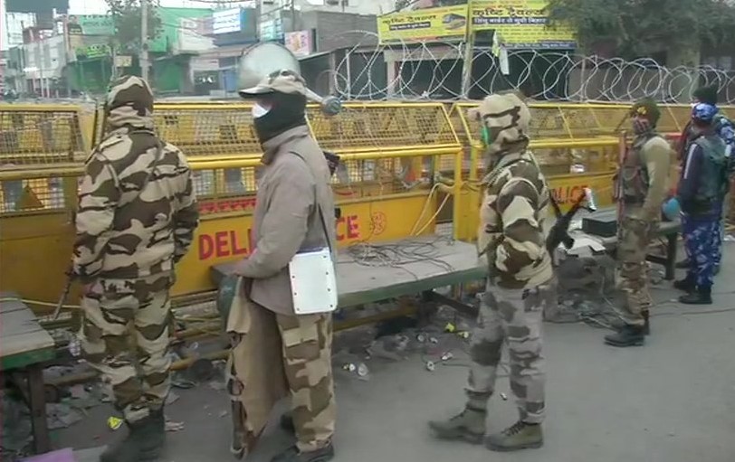 बॉर्डर पर तैनात सुरक्षाकर्मी