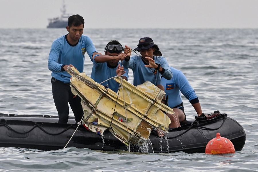 Indonesia plane crash