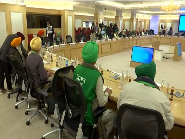 Visuals from 9th round of meeting between govt, farmer leaders underway at Vigyan Bhawan