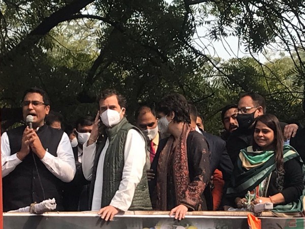 Congress leader Rahul and Priyanka Gandhi arrive for Raj Bhawan gherao in Delhi (Photo: Congress Twitter)