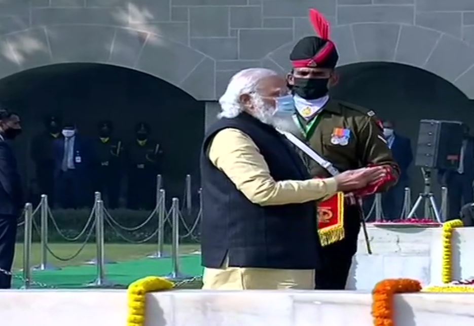 Prime Minister Narendra Modi paid tribute to Mahatma Gandhi at Raj Ghat